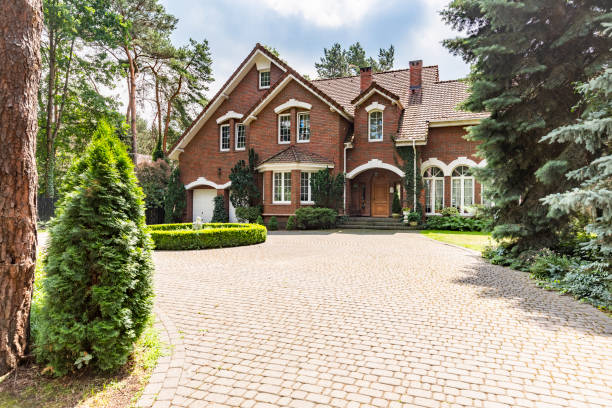 Best Commercial Driveway Pavers  in Holly Springs, MS